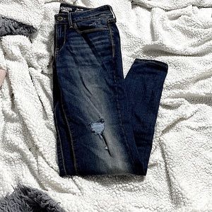 Denizen by Levi’s low rise jeggings size 1(25 in. Waist) brand new